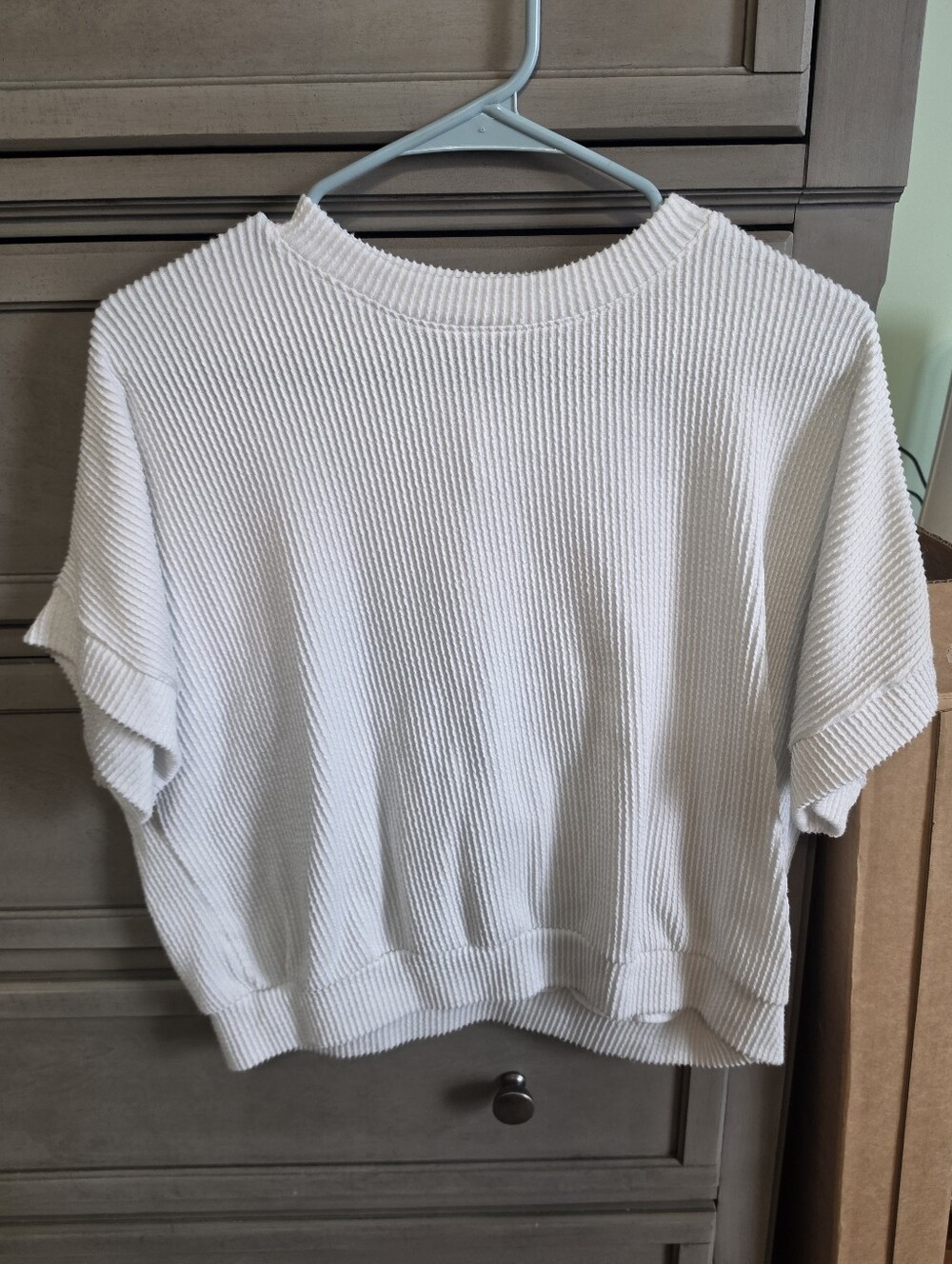 Tres Bien White Ribbed Short-Sleeve Knit Top